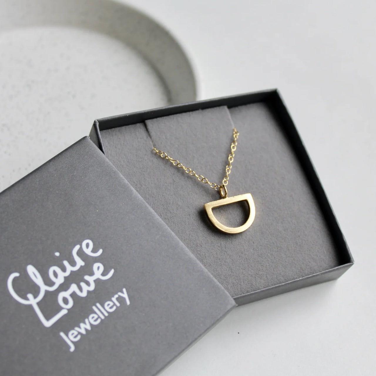 Arc Open Pendant in Gold Vermeil