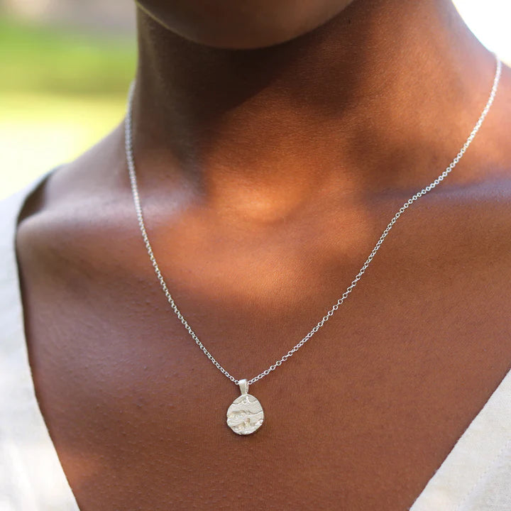Lacy 'On and On' Pendant