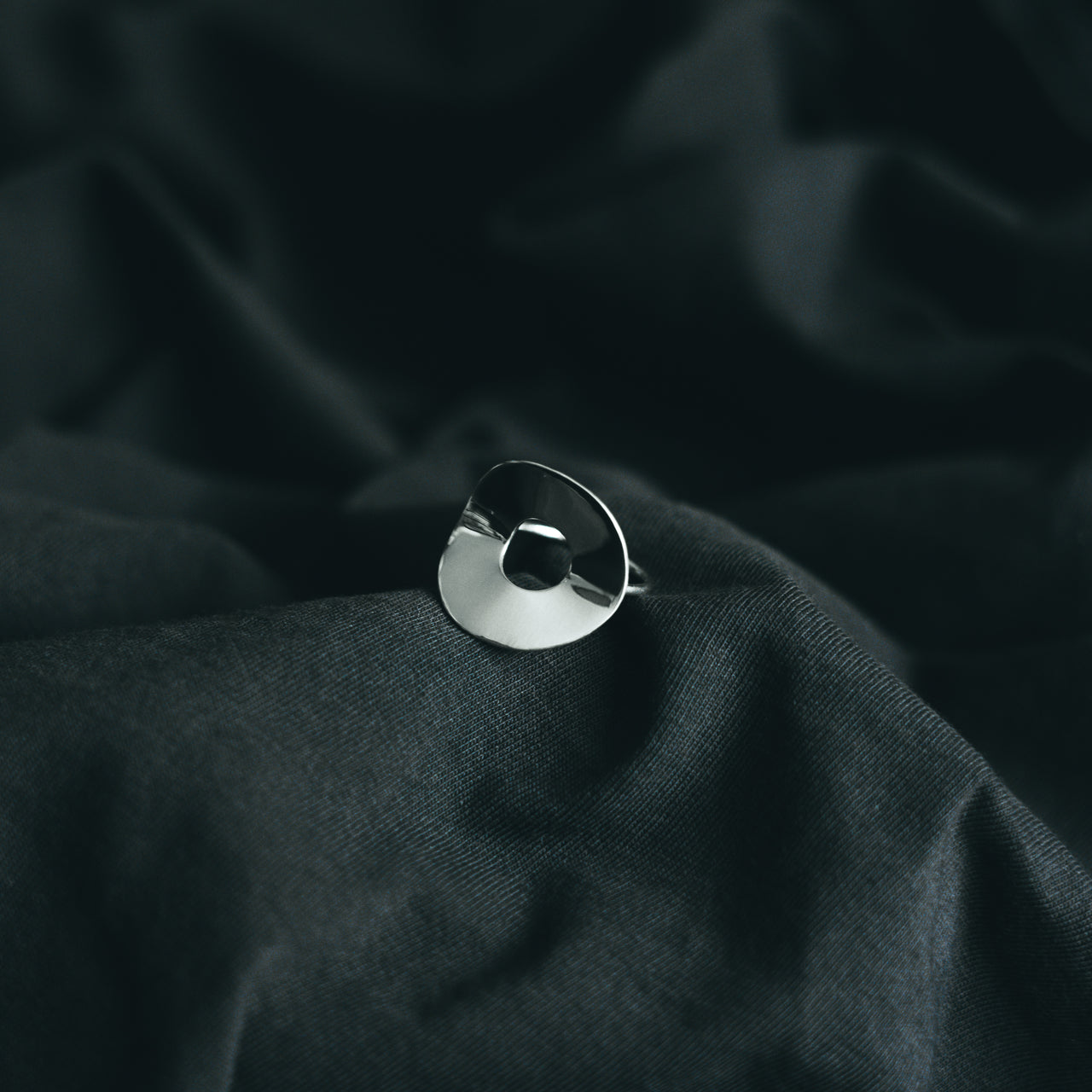 Unda Ring