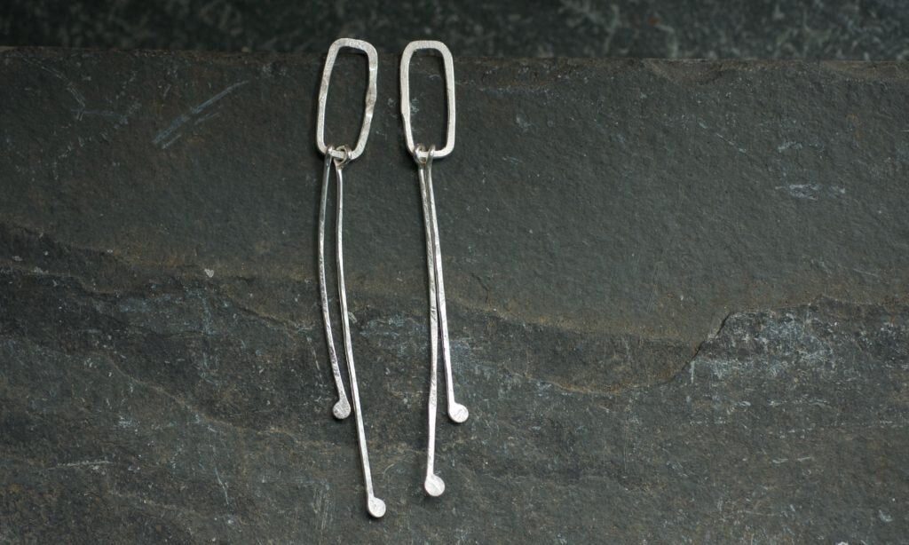 Synthesis Simple Drop Earrings
