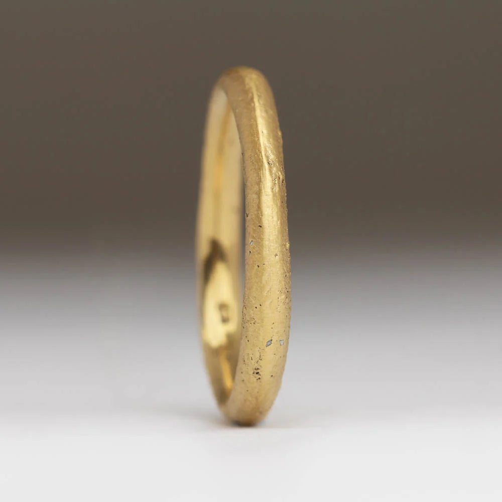 18ct Yellow Gold Sandcast Ring – 2mm