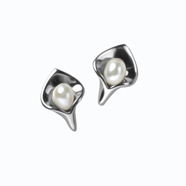 Lily Medium Studs - White Pearl