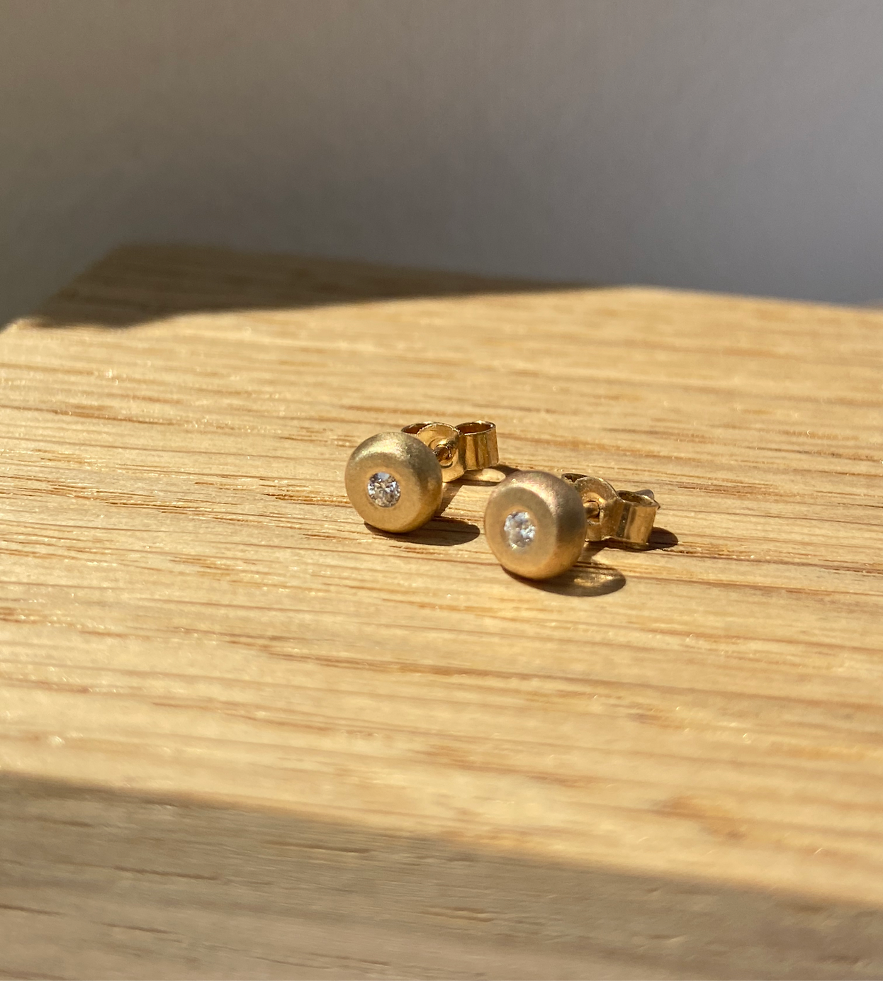 9ct Gold Pebble Studs with Diamonds