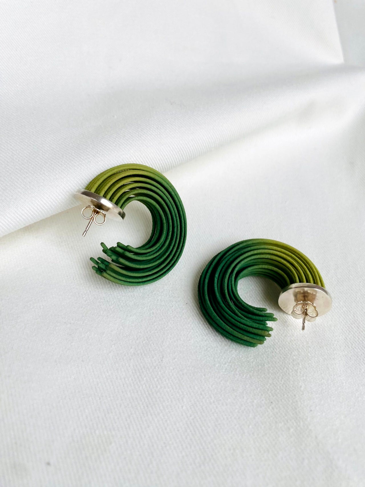 Small Brushstroke Earrings Meadow Green