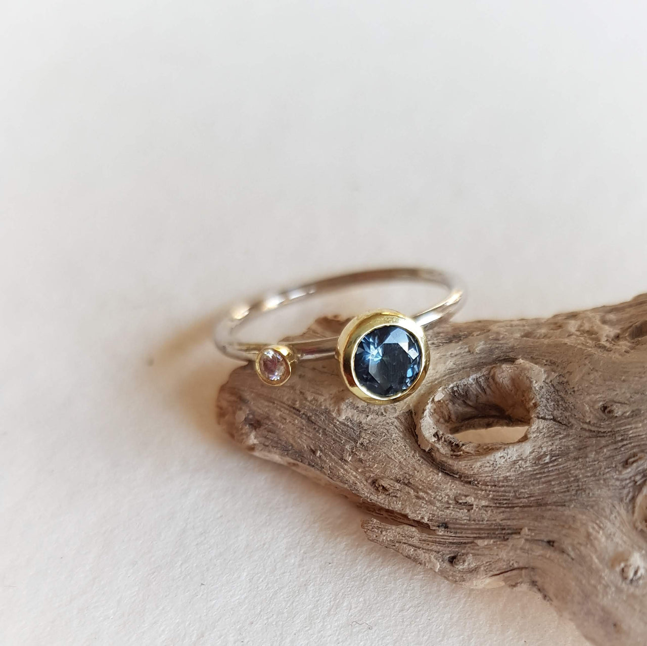 18ct Gold, Blue Spinel & Diamond Ring