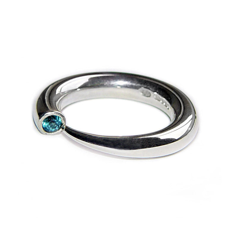 Tapered Wiggle Ring with Topaz