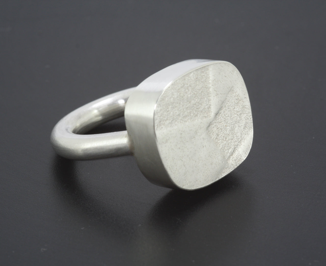 Rectangular Hollow Box Ring