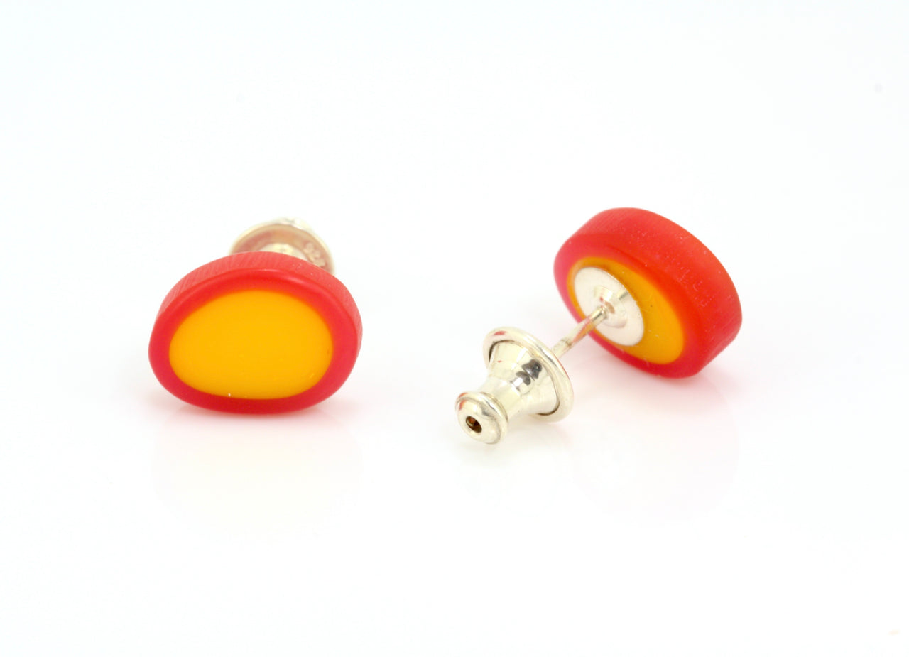 Resin Studs Yellow / Red