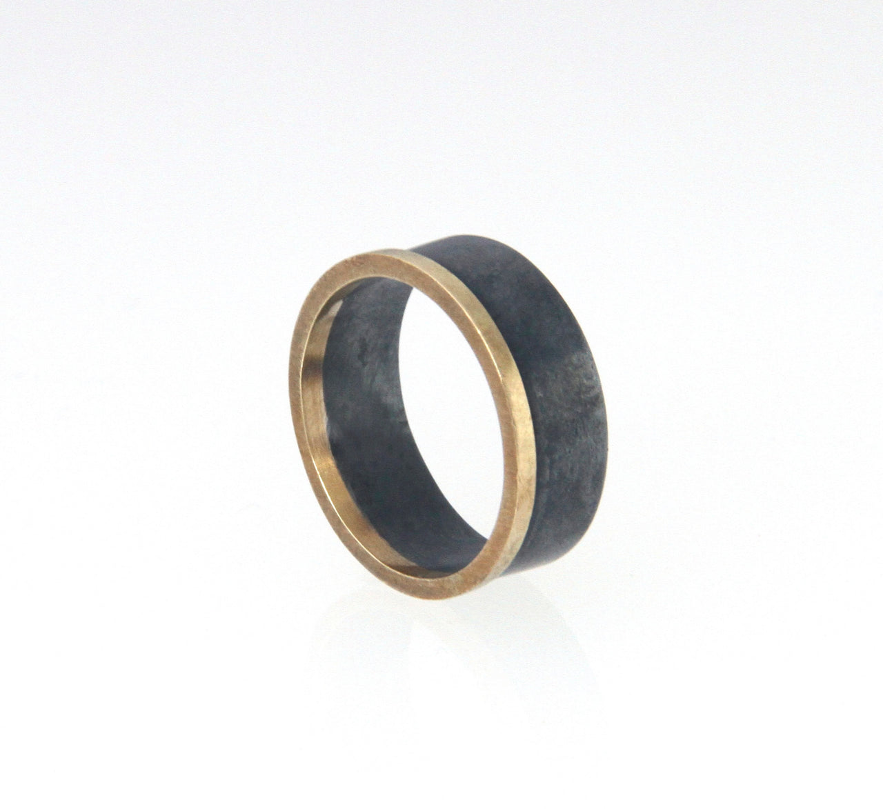 Medium Antumbra Ring