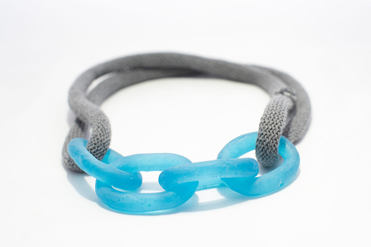 Elusive Blue Chain Mooring Necklace