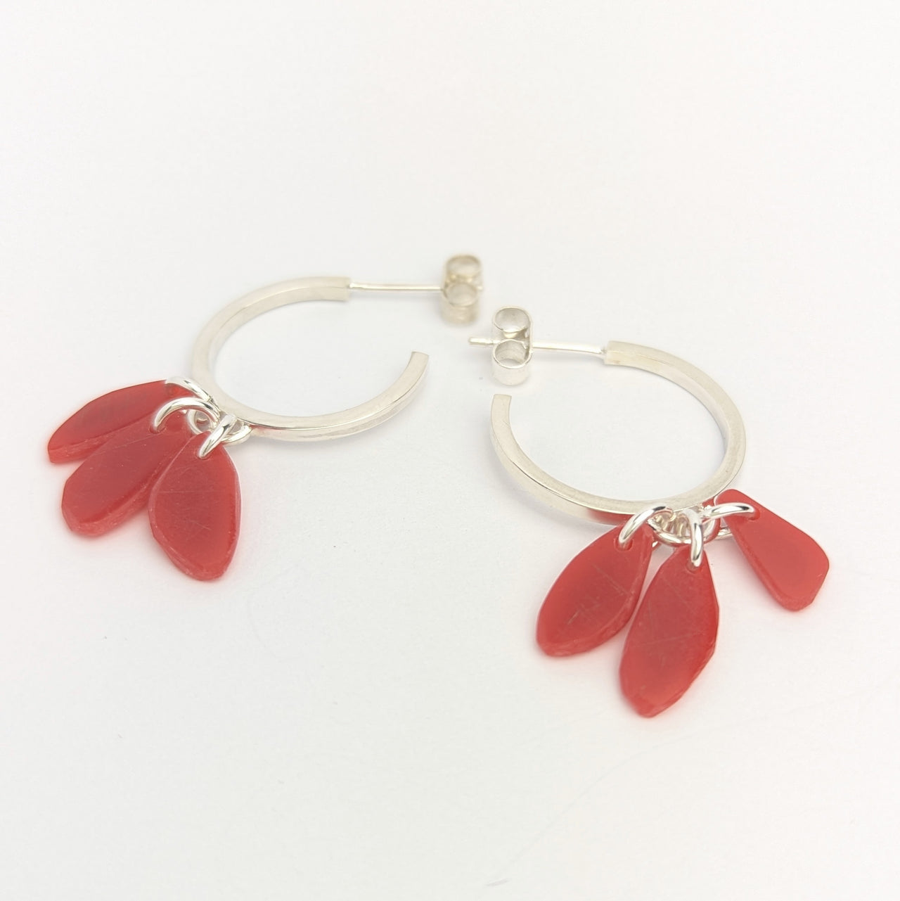Tiddley Wink Pebble Hoop Earrings Red