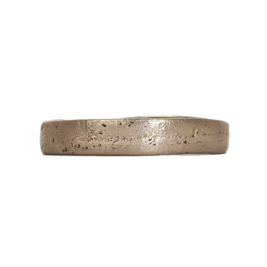 14ct White Gold Sandcast Ring – 4mm